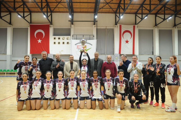 KTSYD Hentbol Kupasında Kadınlar Şampiyonu UKÜ